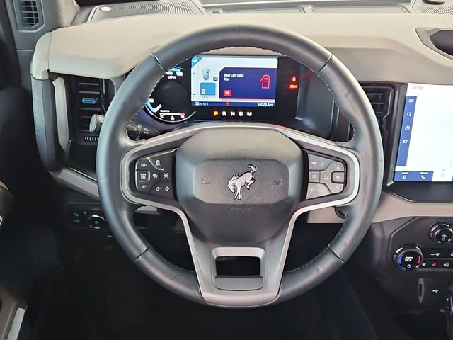 Used 2023 Ford Bronco Wildtrak image 12