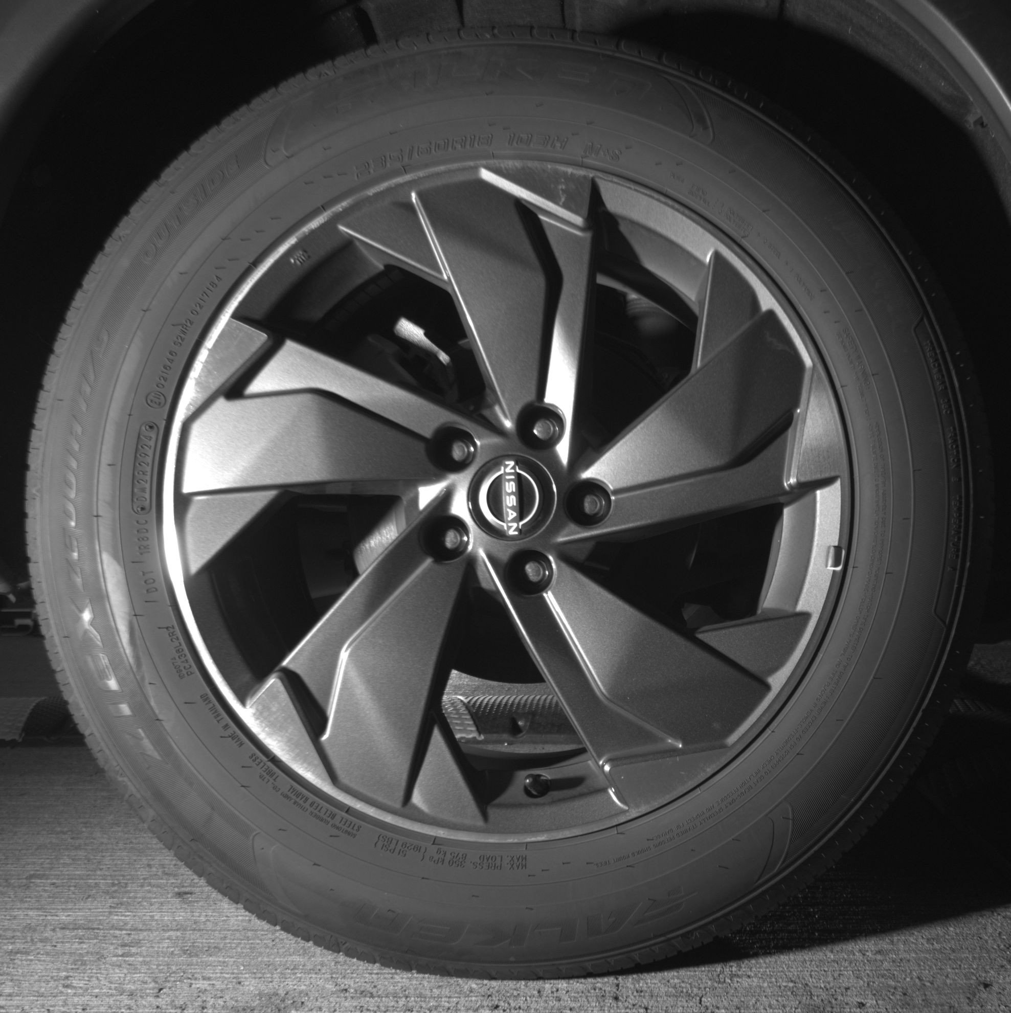 Used 2025 Nissan Rogue SV image 15