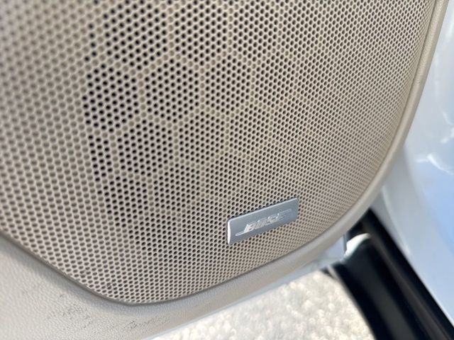 Used 2023 GMC Acadia Denali image 13