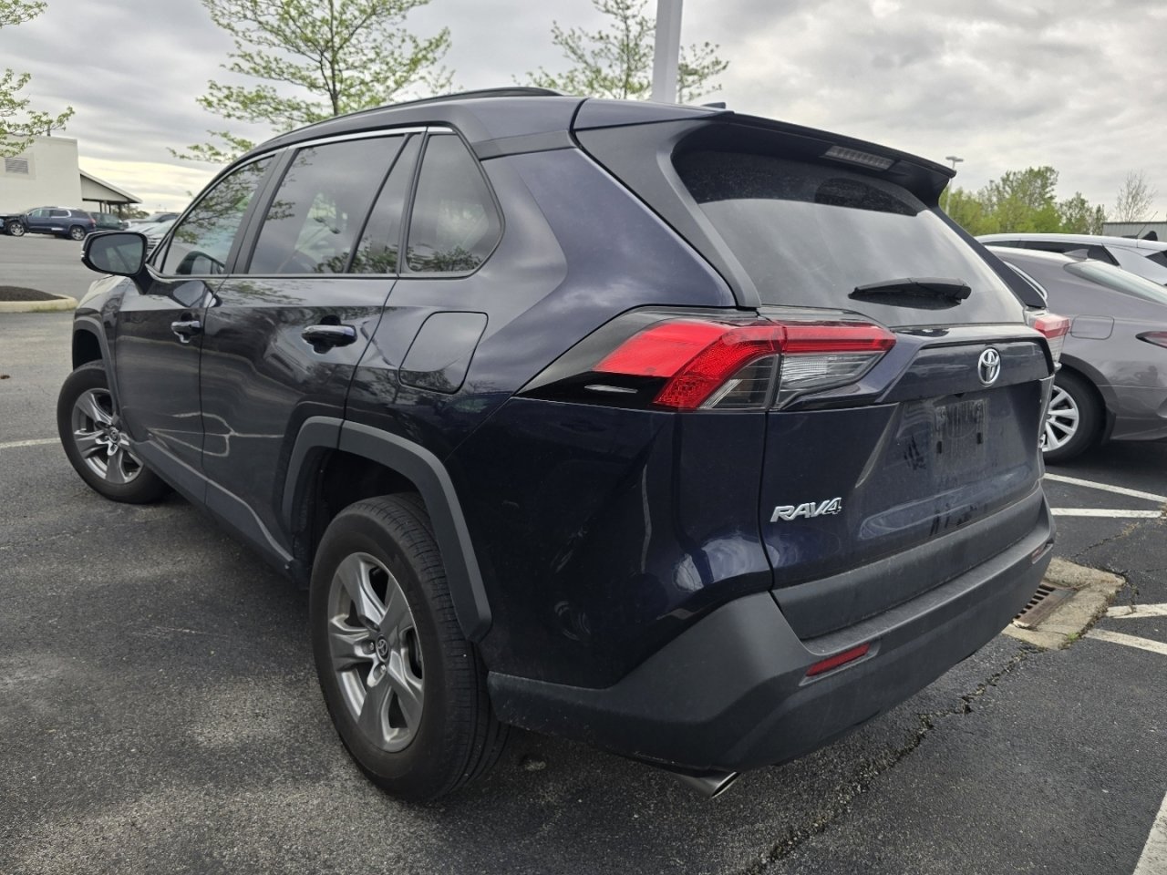 Used 2023 Toyota RAV4 XLE w/ Convenience Package image 5