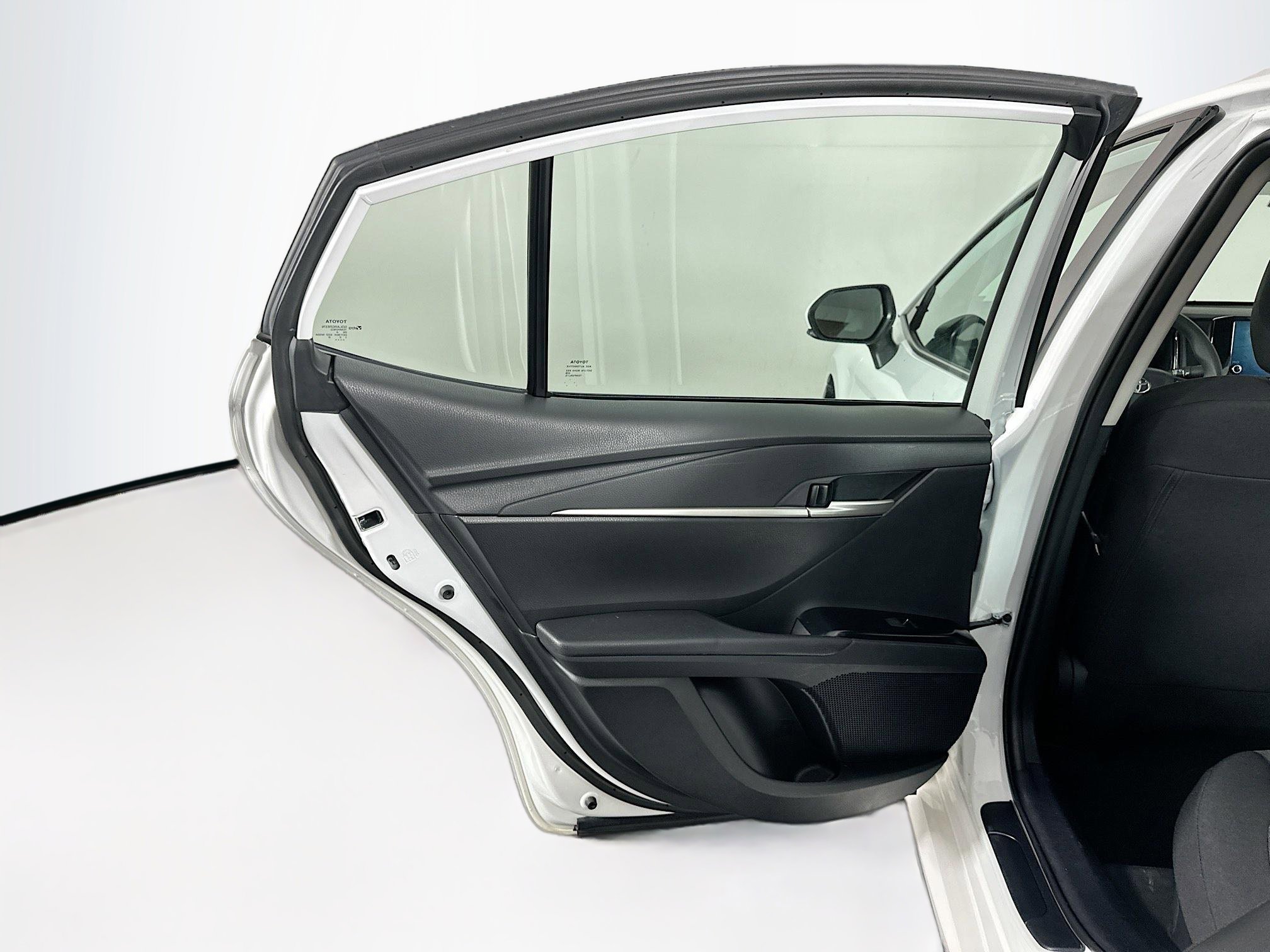 Used 2025 Toyota Camry LE image 26