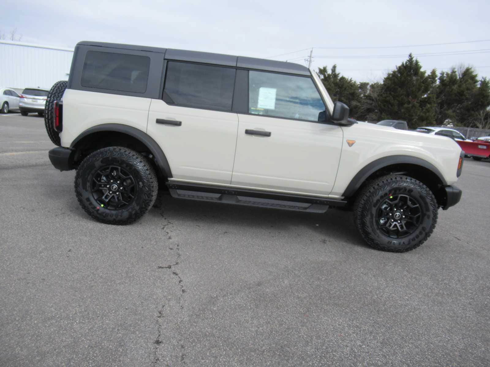 New 2026 Ford Bronco Badlands AWD/4WD image 4