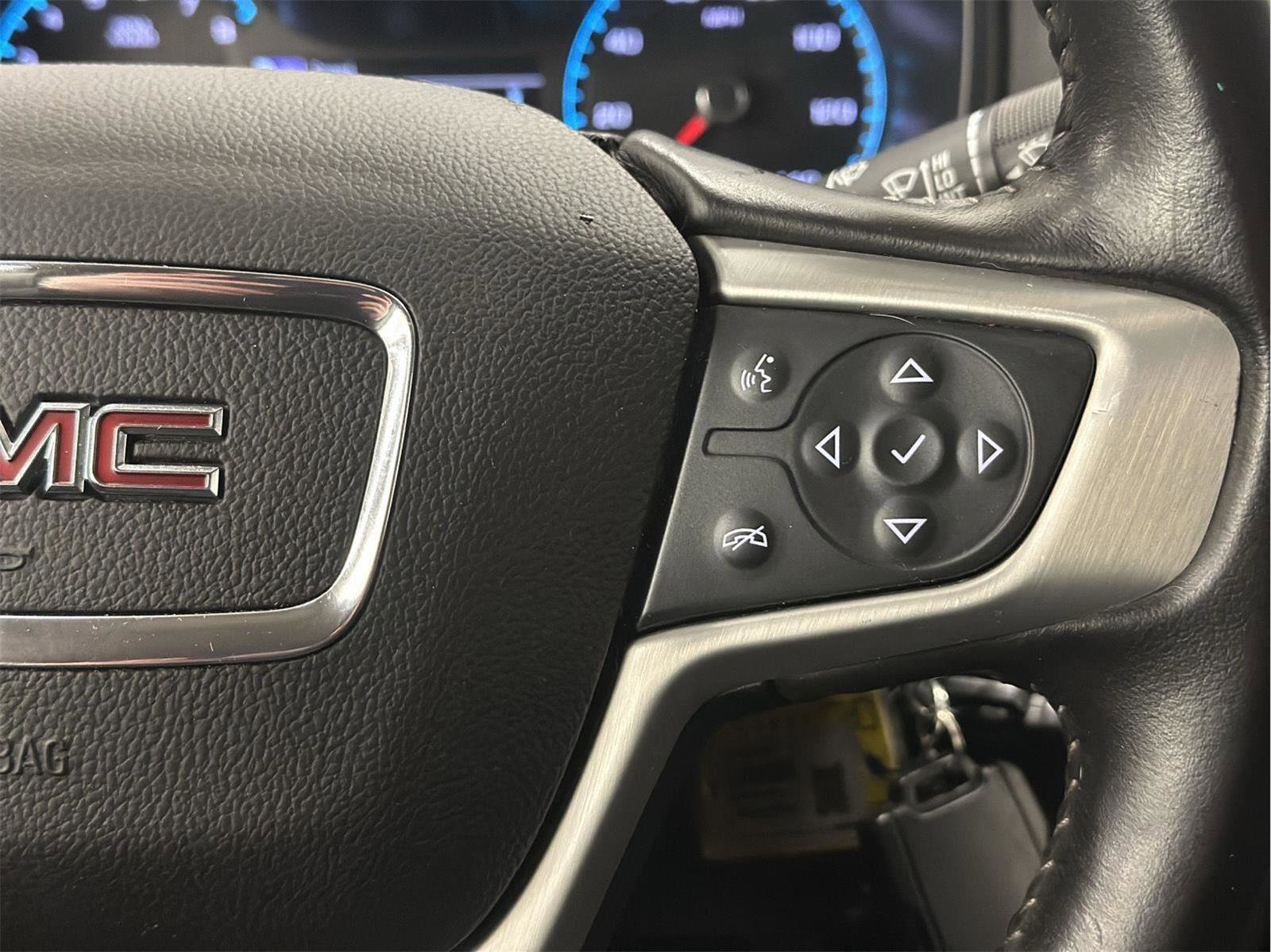 Certified 2018 GMC Canyon SLE w/ SLE Convenience Package image 15