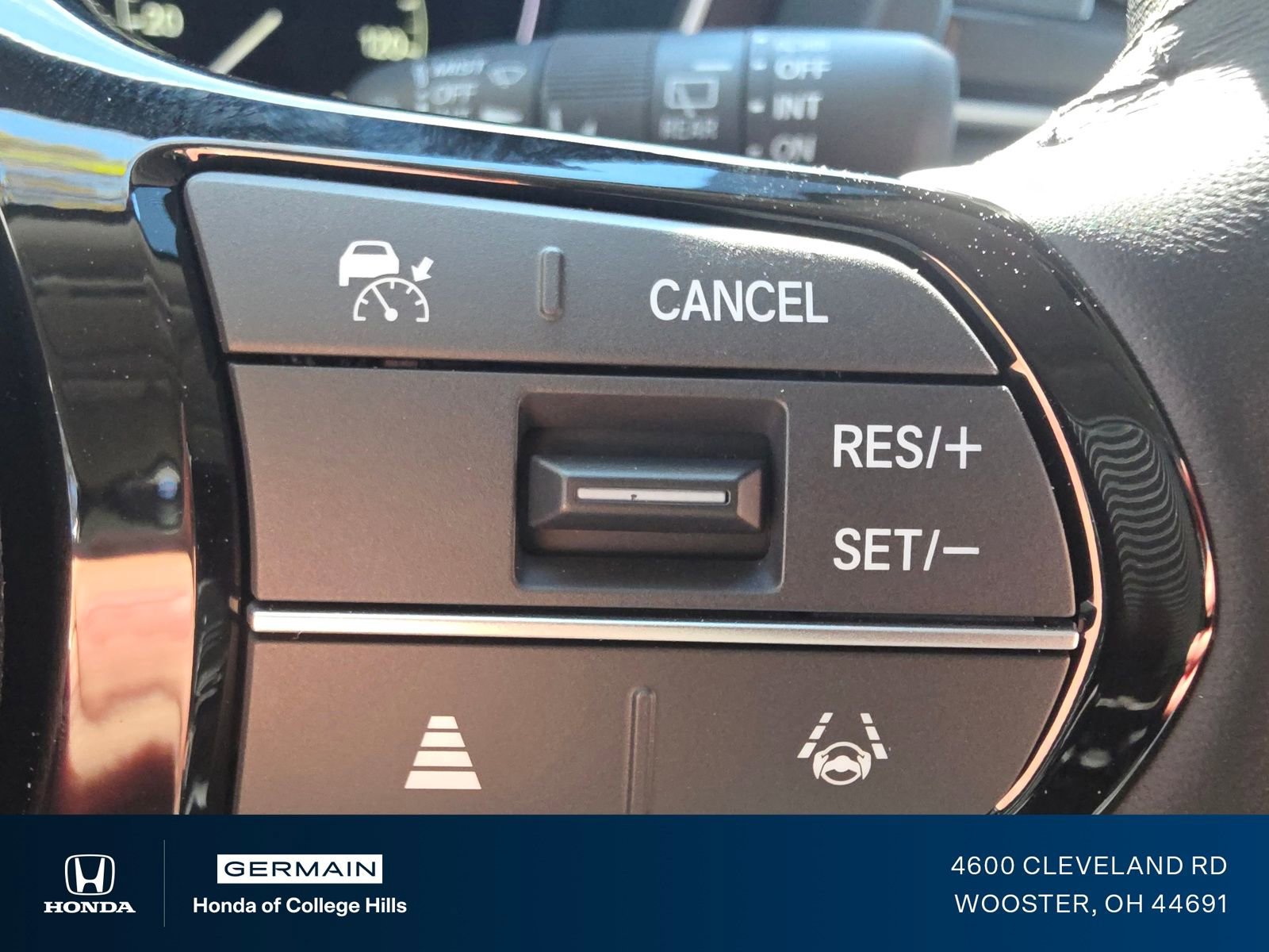 New 2025 Honda Pilot Touring image 12