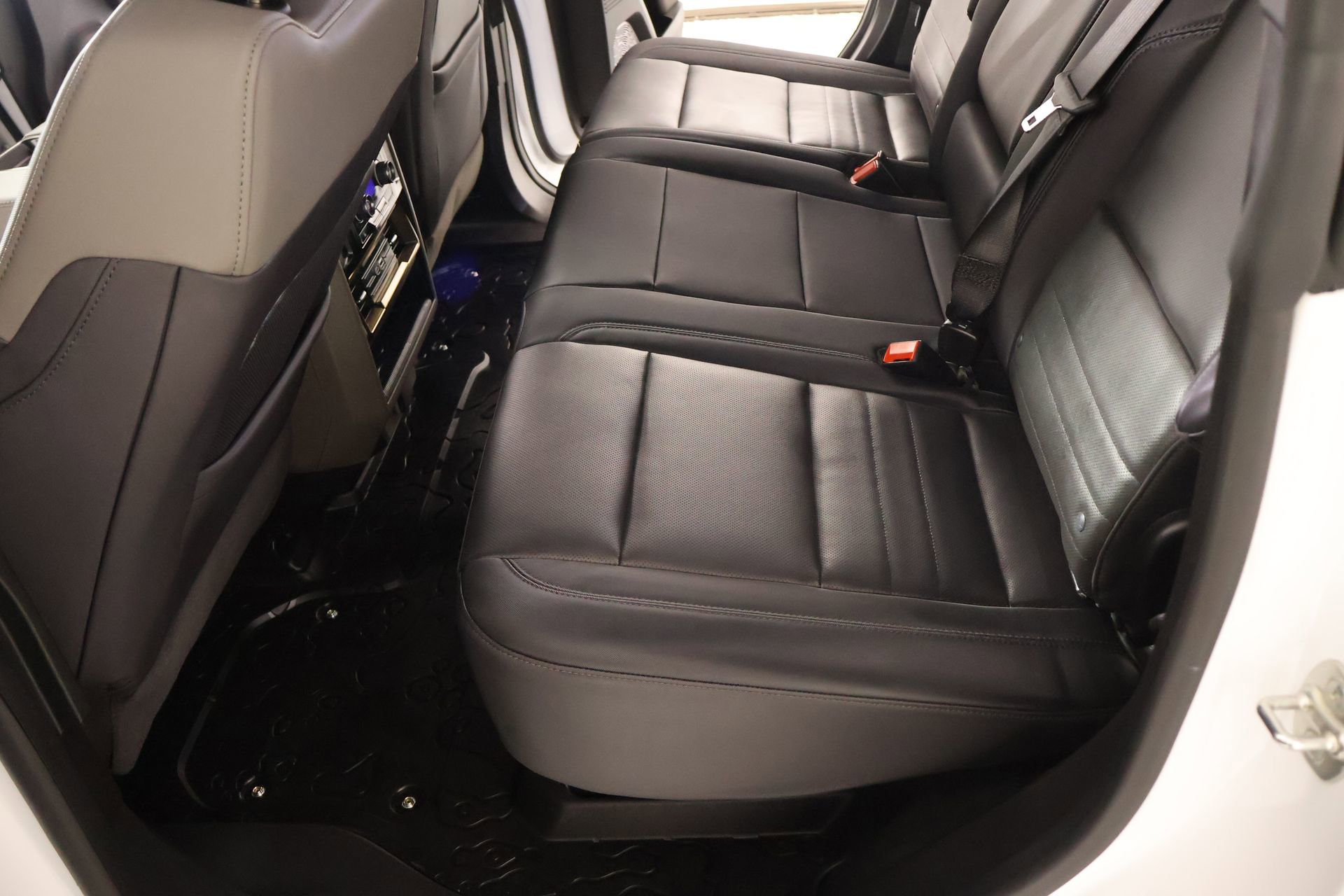 Used 2024 GMC Hummer EV 2X w/ LPO, Illumination Package image 12