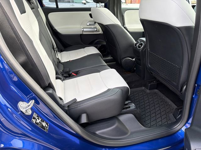 Used 2021 Mercedes-Benz GLB 250 4MATIC image 15