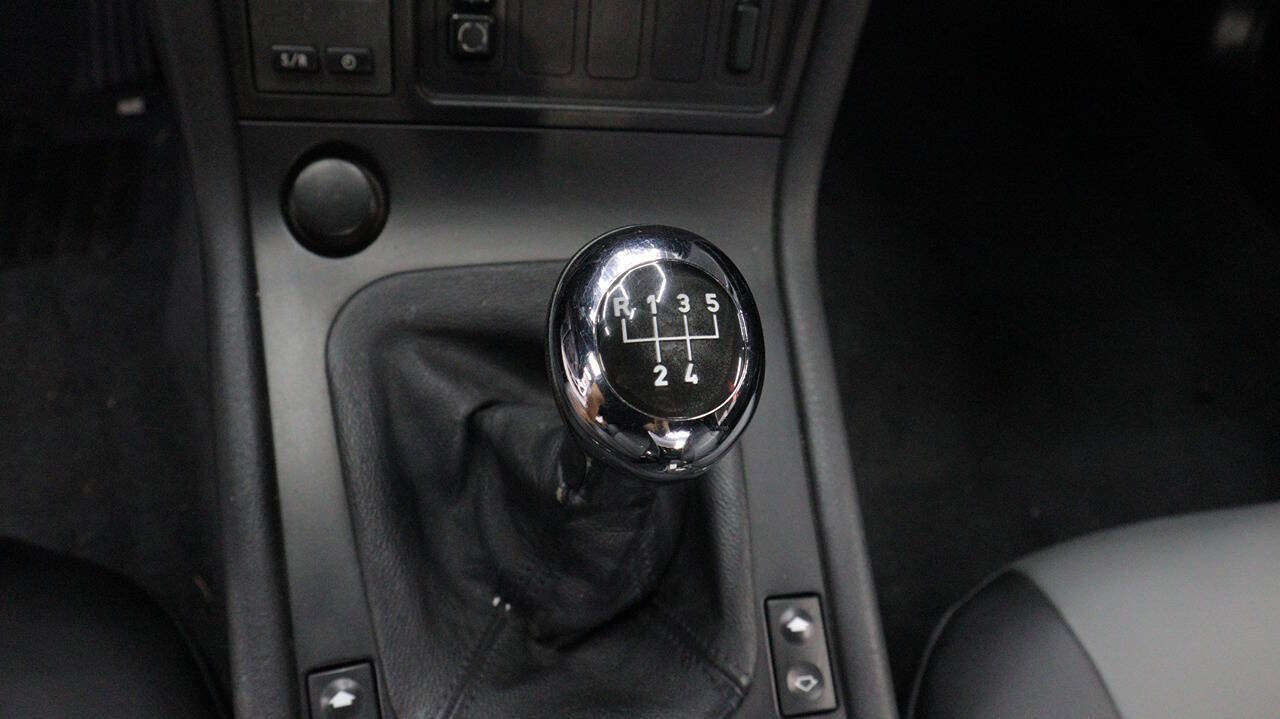 Used 1997 BMW Z3 1.9 image 16