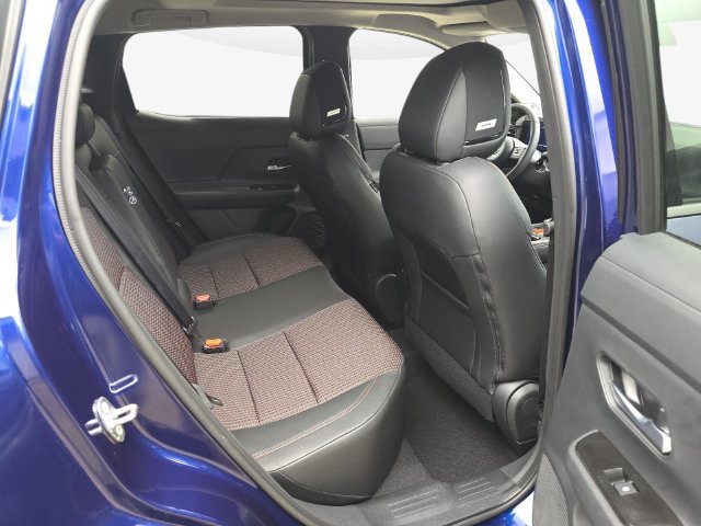 New 2027 Nissan Kicks SR w/ SR Premium Package FWD image 38