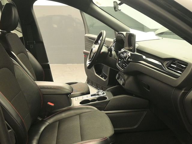 Used 2023 Ford Escape ST-Line AWD/4WD image 15