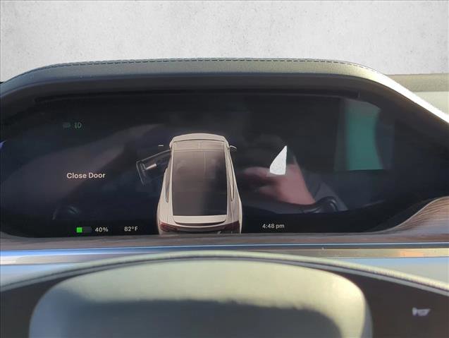 Used 2022 Tesla Model X image 9