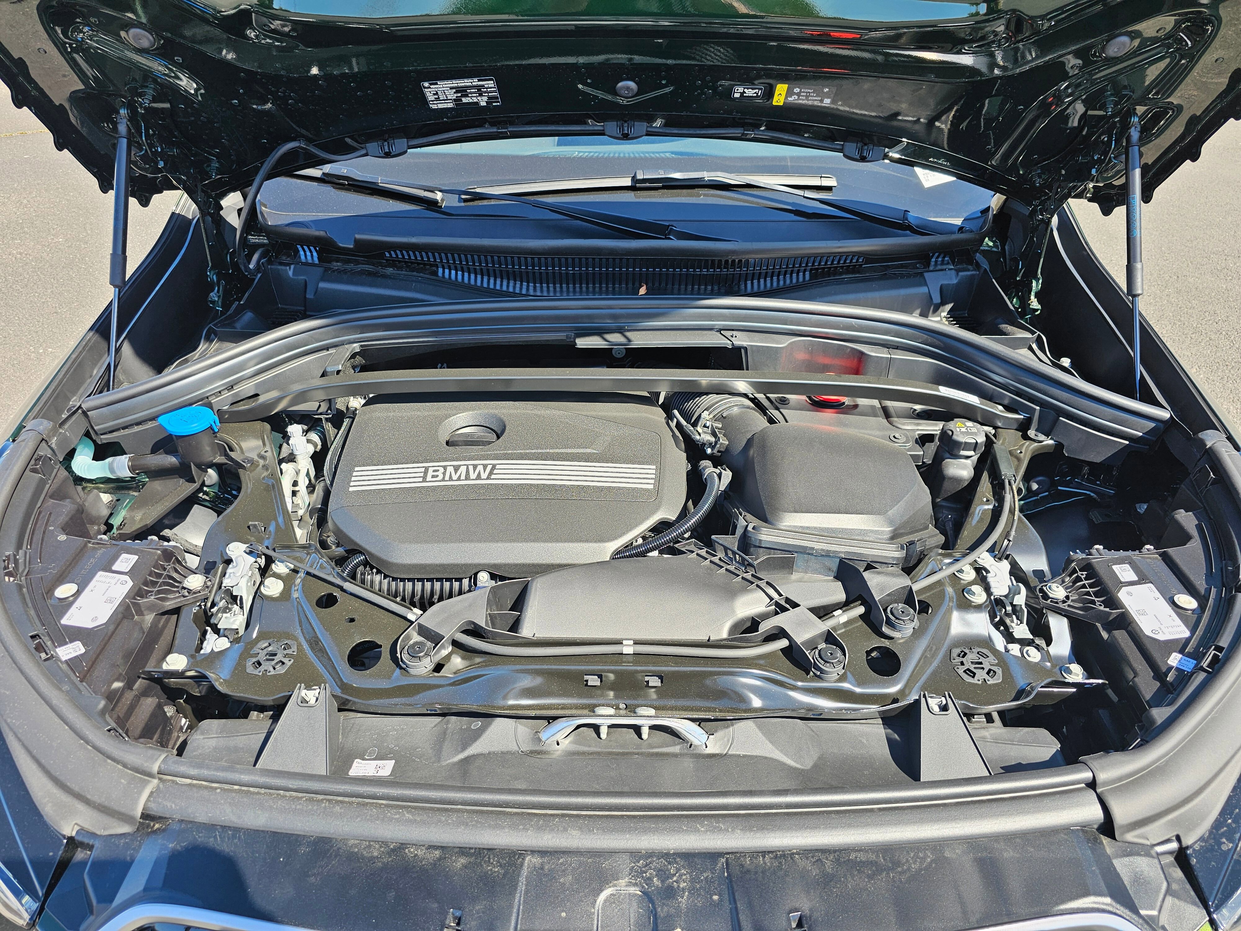 New 2025 BMW X1 xDrive28i w/ Convenience Package image 9