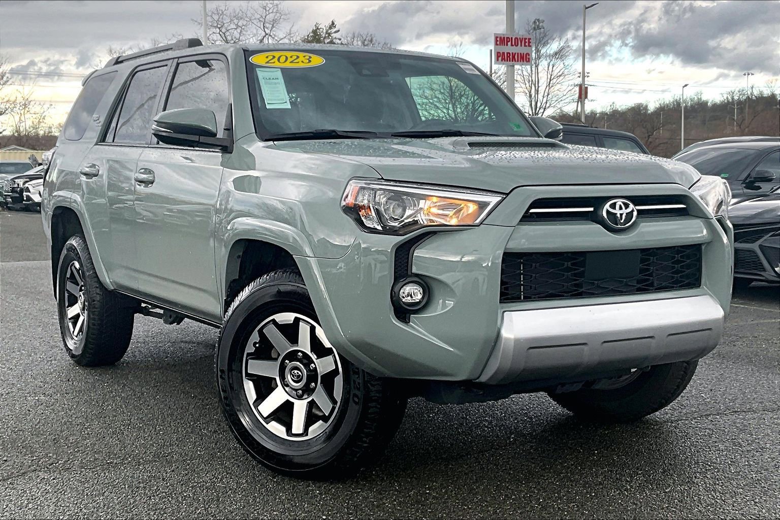 Used 2023 Toyota 4Runner TRD Off-Road Premium image 2