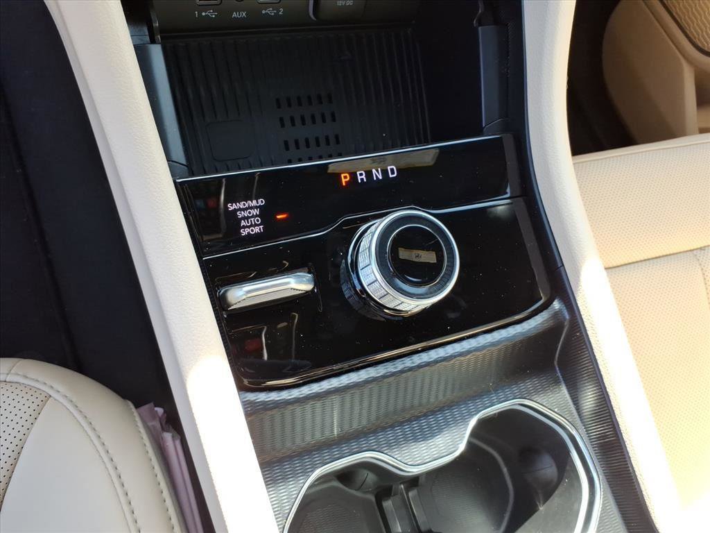 New 2026 Jeep Grand Cherokee Limited w/ Luxury Tech Group II image 15