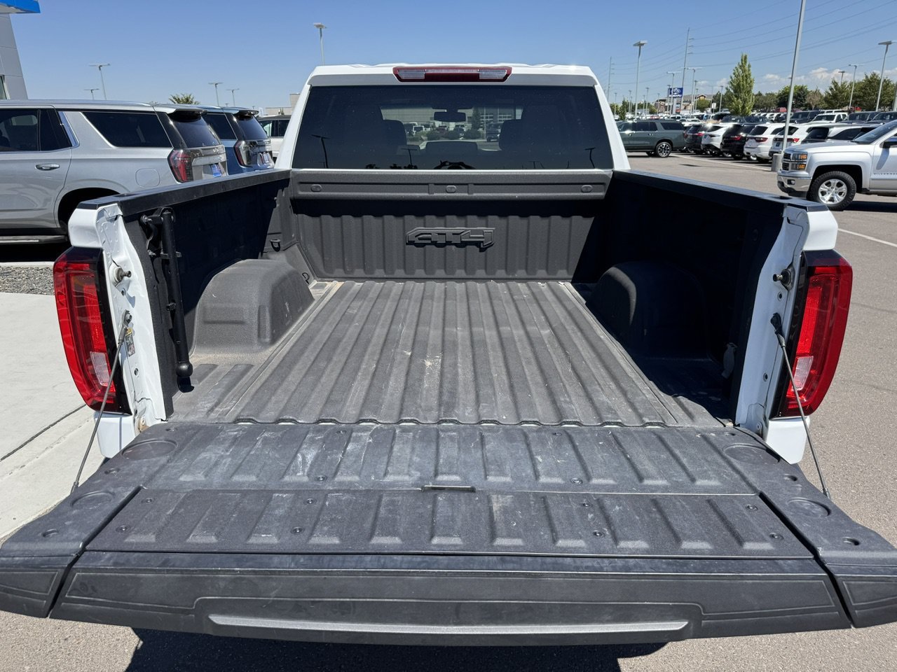 Used 2021 GMC Sierra 1500 AT4 AWD/4WD image 32
