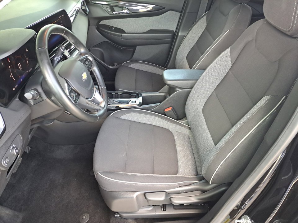 Certified 2024 Chevrolet TrailBlazer LT w/ LT Cold Weather Package FWD image 9