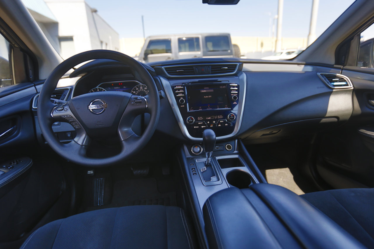 Used 2022 Nissan Murano S image 11