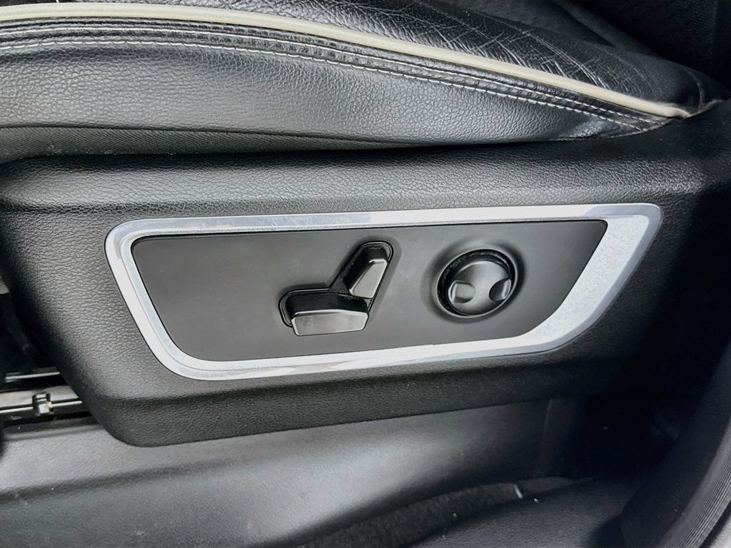 Used 2023 RAM 1500 Laramie AWD/4WD image 22