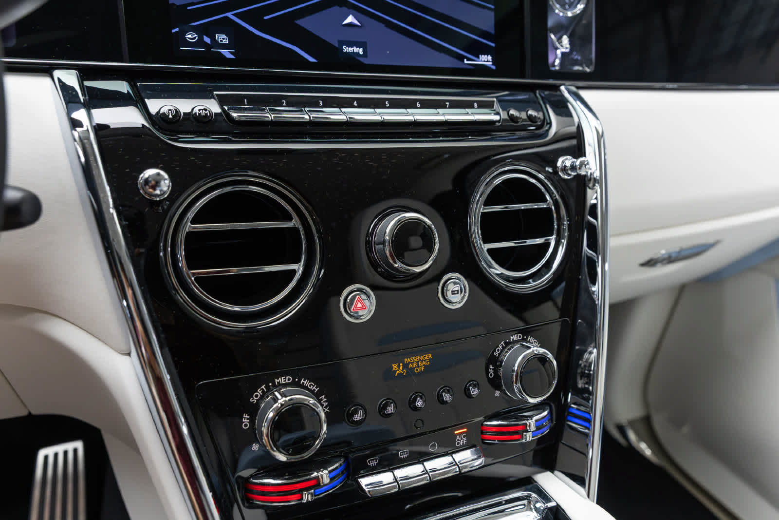 New 2027 Rolls-Royce Cullinan AWD/4WD image 36