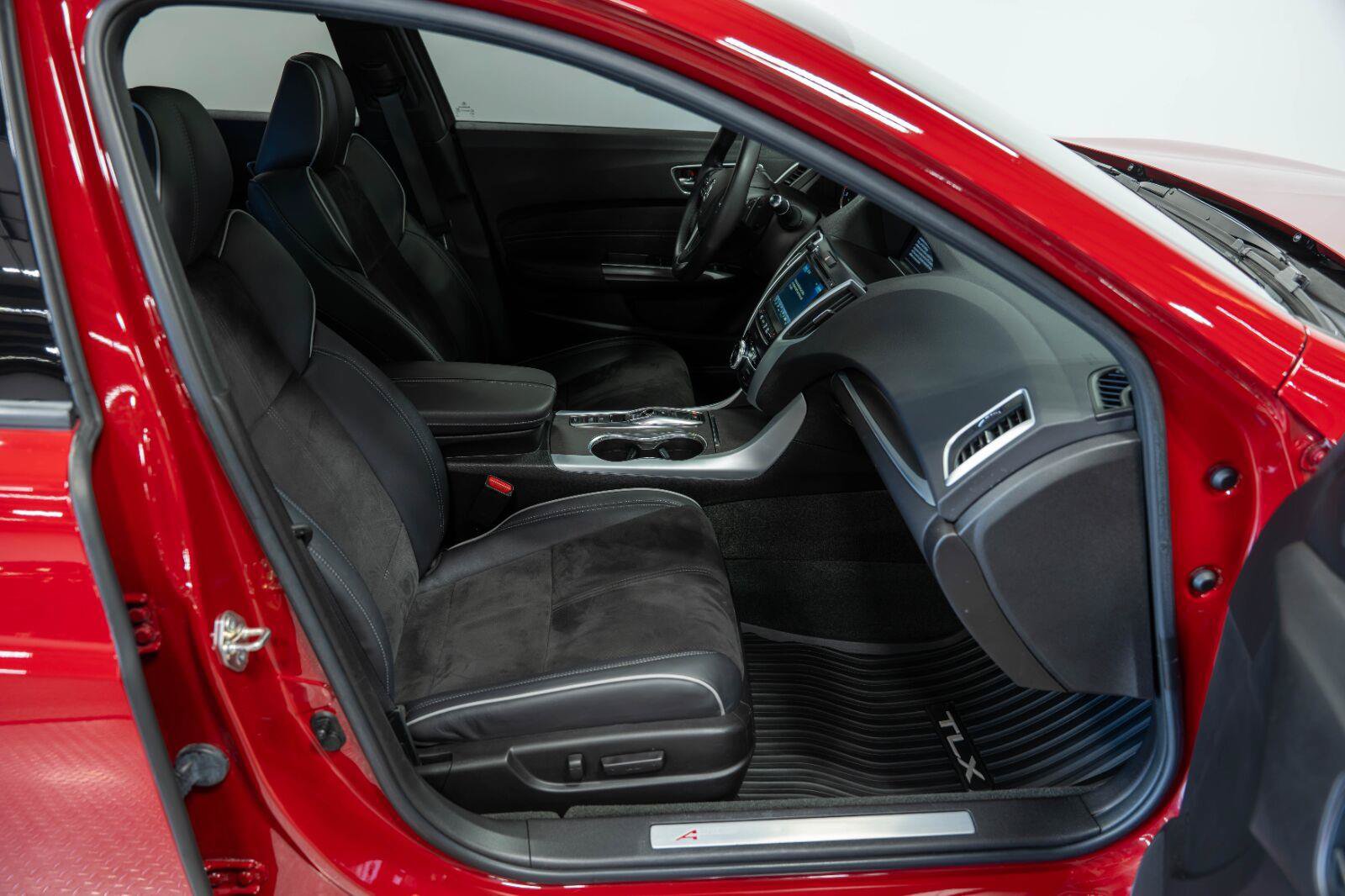 Used 2018 Acura TLX V6 w/ Technology & A-SPEC Pkg AWD/4WD image 58