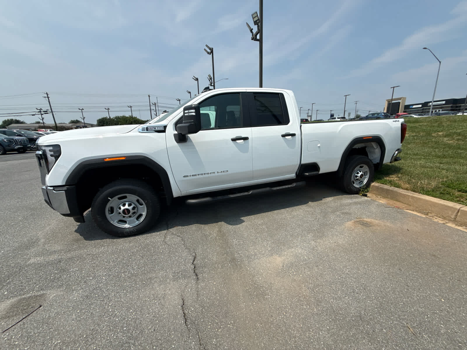 New 2026 GMC Sierra 2500 Pro w/ Convenience Package AWD/4WD image 4