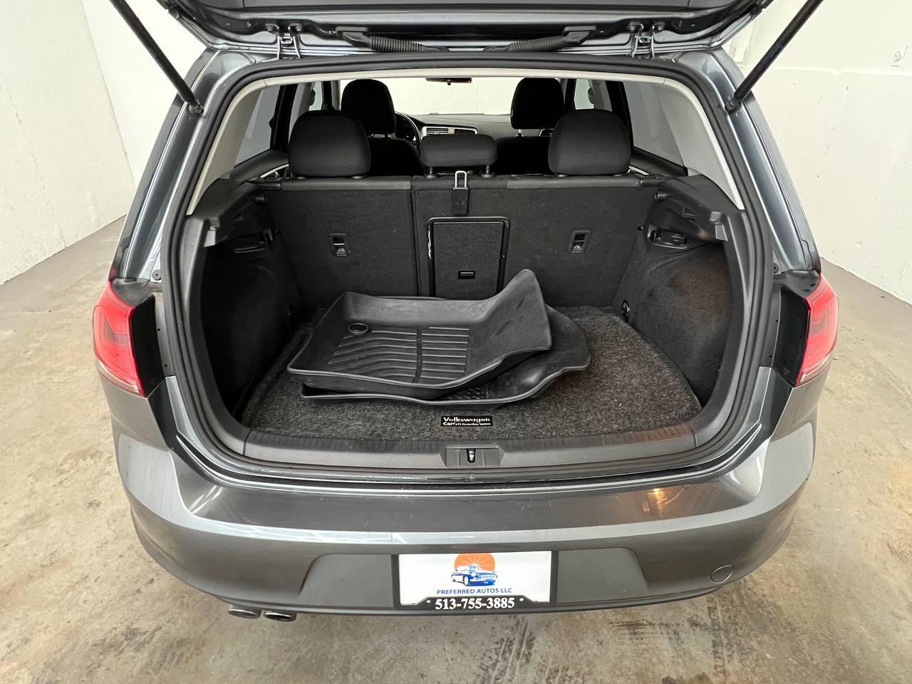 Used 2017 Volkswagen Golf S image 26
