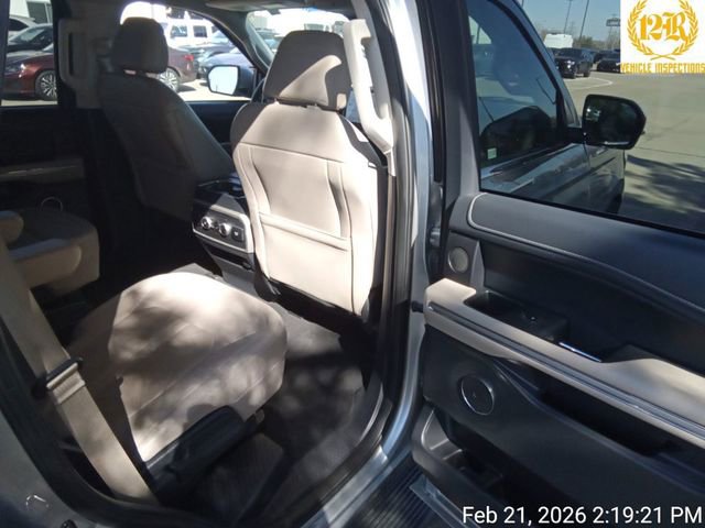 Used 2024 Ford Expedition Limited image 18