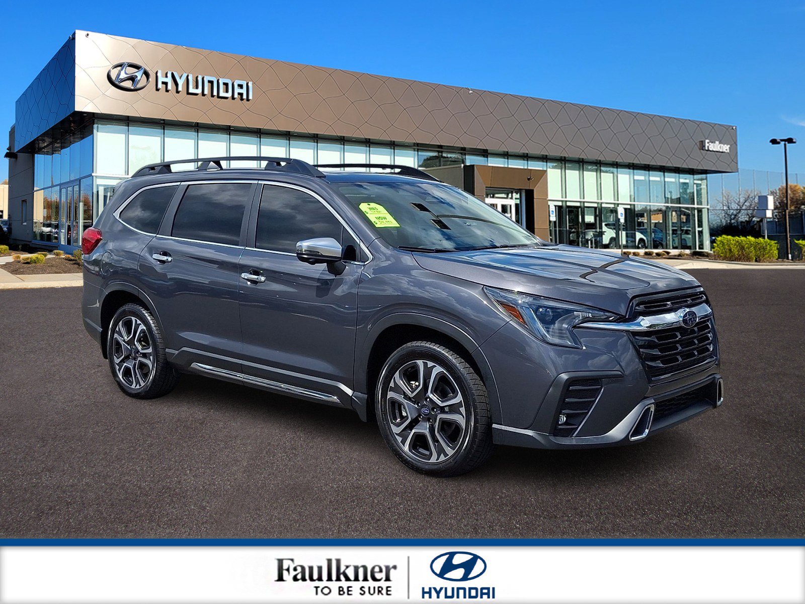 Used 2023 Subaru Ascent Touring AWD/4WD image 1