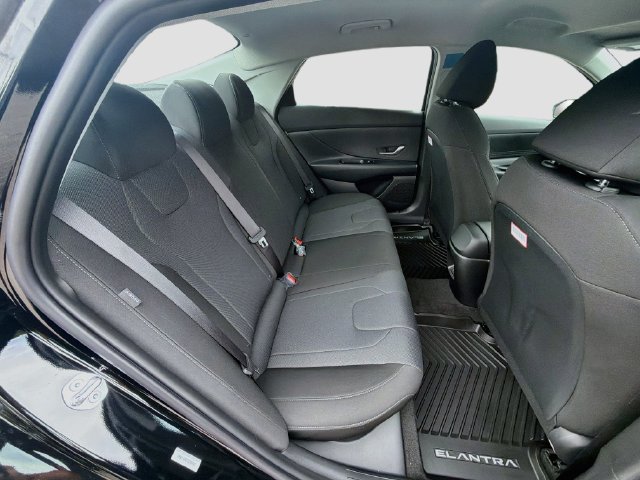 New 2026 Hyundai Elantra SE FWD image 26