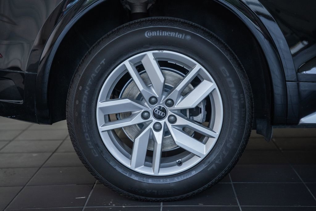 Used 2023 Audi Q5 2.0T Premium w/ Convenience Package AWD/4WD image 18