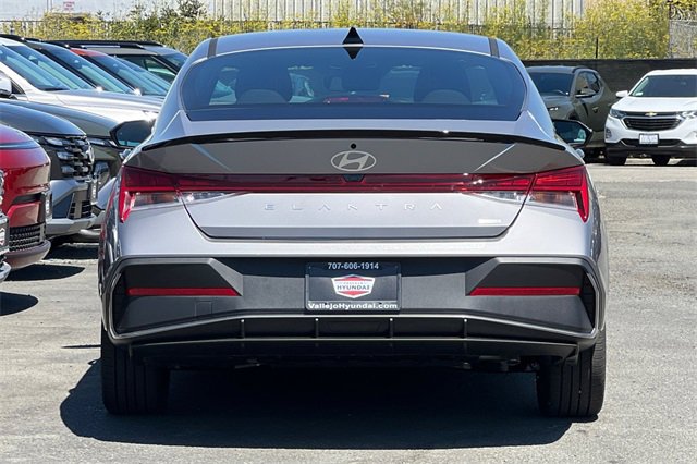 New 2025 Hyundai Elantra SEL image 7