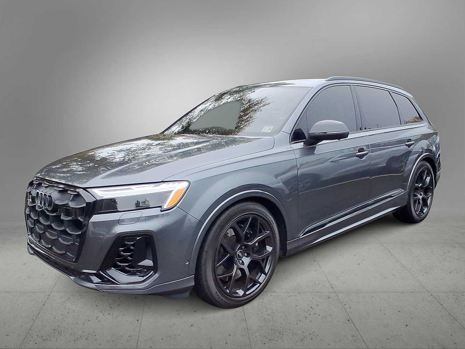 Used 2025 Audi SQ7 Premium Plus AWD/4WD image 4