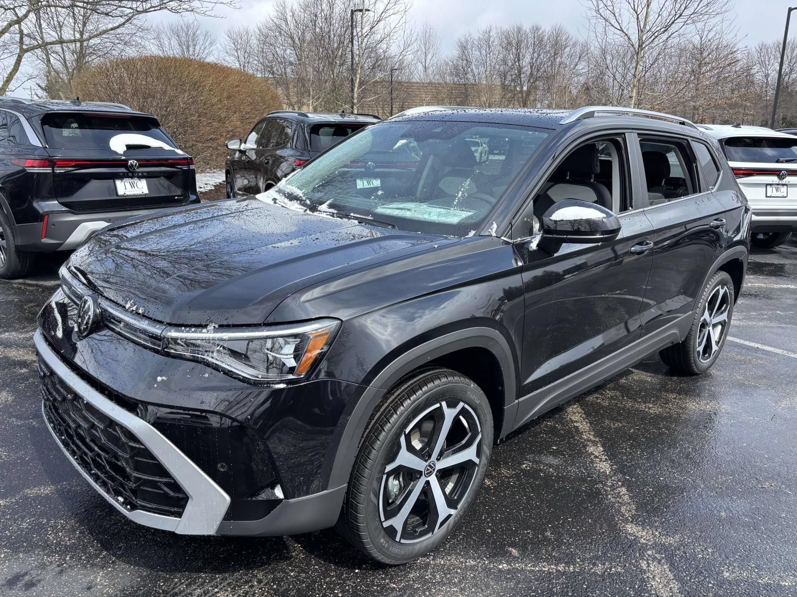 New 2026 Volkswagen Taos SEL AWD/4WD image 1