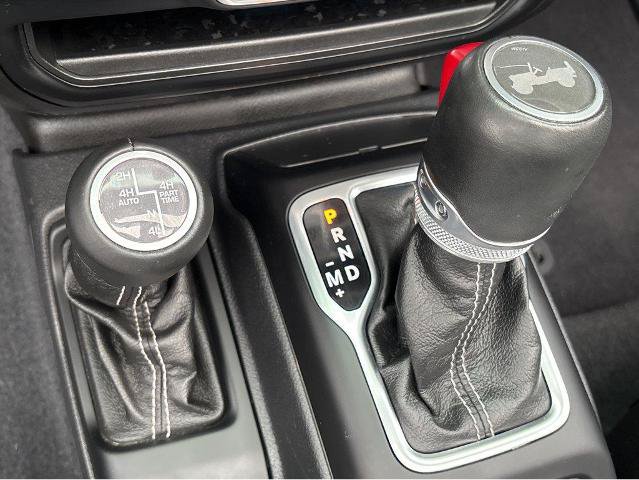 Used 2023 Jeep Wrangler Unlimited Sahara w/ Cold Weather Group AWD/4WD image 24