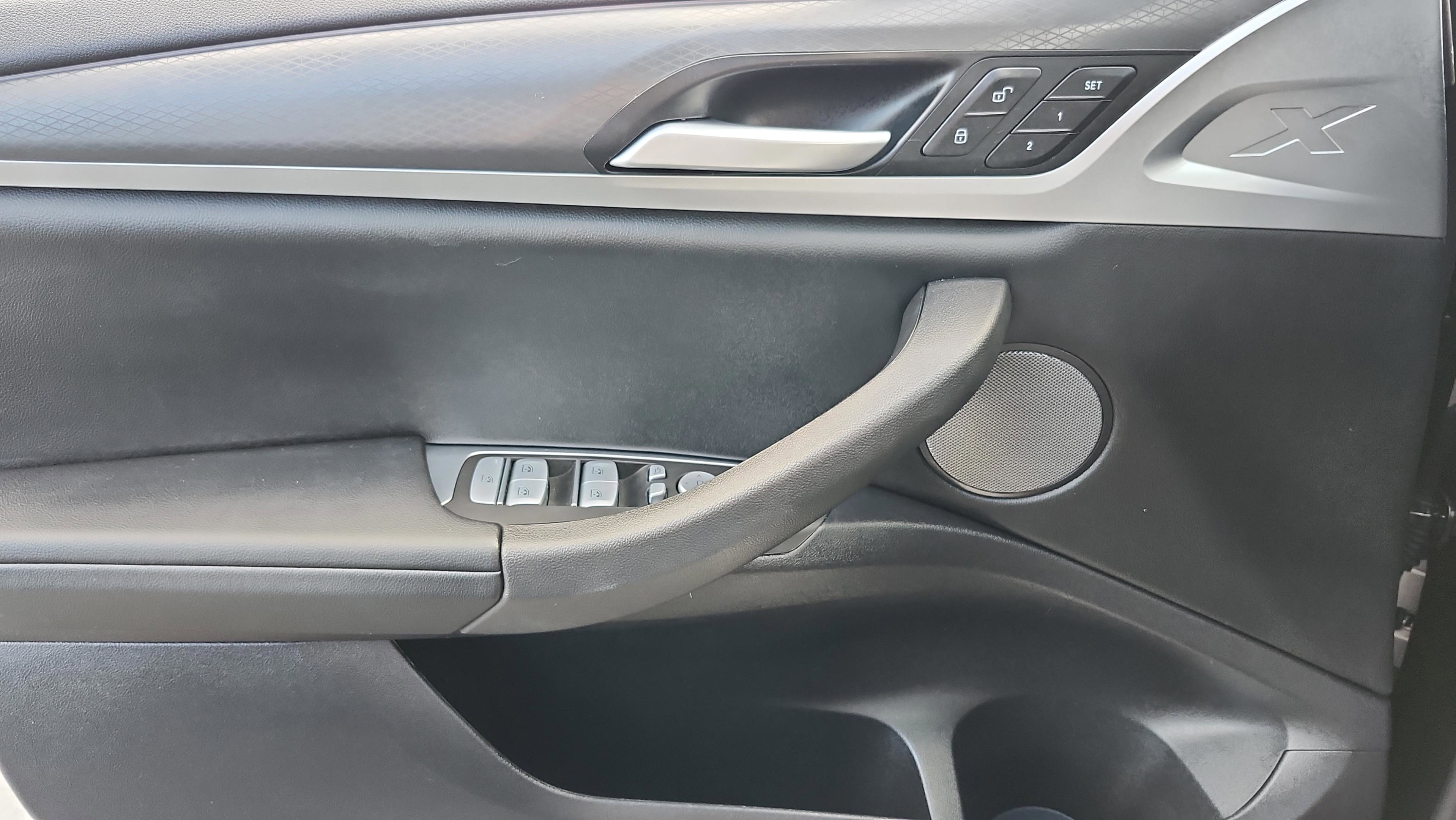 Certified 2025 BMW X4 xDrive30i w/ Premium Package image 15