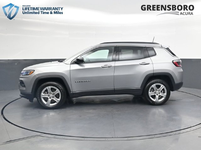 Used 2023 Jeep Compass Latitude w/ Sun and Sound Group AWD/4WD image 10