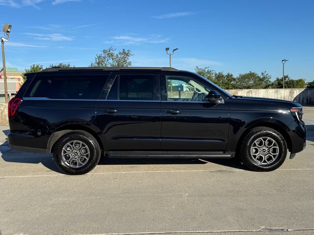 Used 2025 Ford Expedition Max Active AWD/4WD image 4