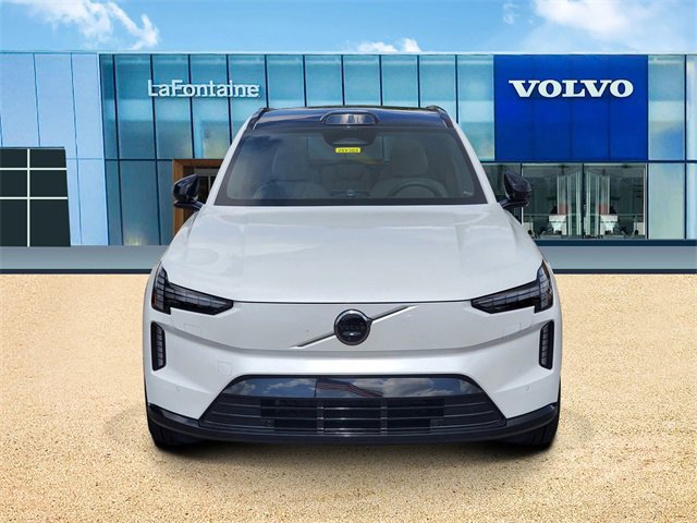 New 2025 Volvo EX90 Ultra image 2