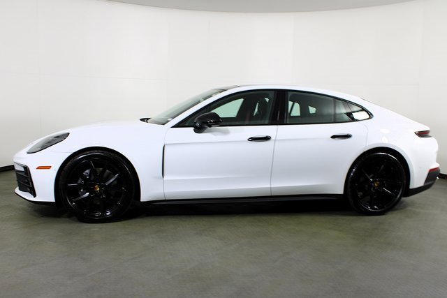 New 2025 Porsche Panamera 4 image 2