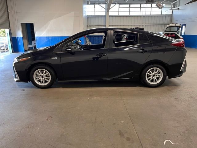 Used 2021 Toyota Prius Prime LE image 6