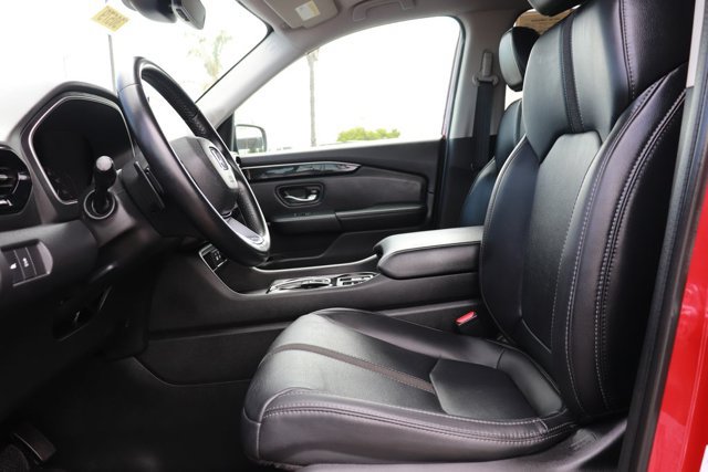 Used 2025 Honda Pilot EX-L image 11