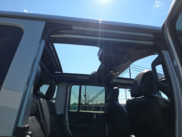 Used 2023 Jeep Wrangler Unlimited Sahara w/ Cold Weather Group image 47