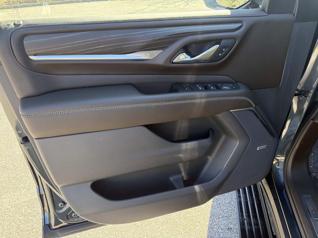 Used 2021 GMC Yukon Denali w/ Denali Premium Package image 22