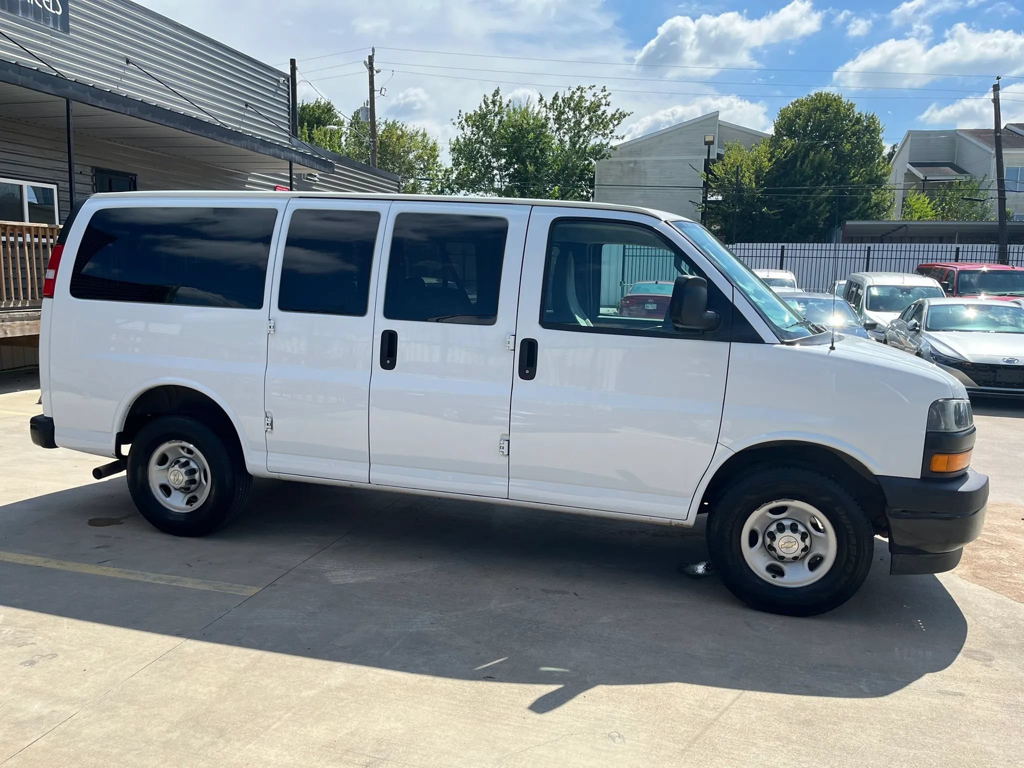Used 2020 Chevrolet Express 2500 LS w/ Driver Convenience Package RWD image 11