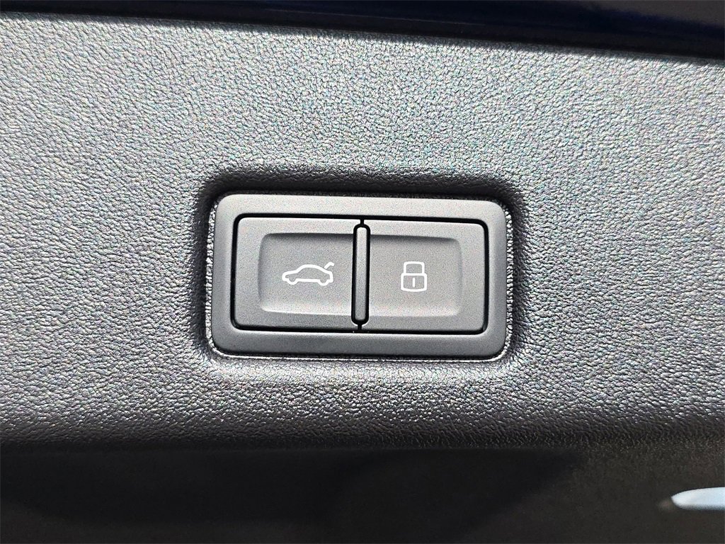 New 2025 Audi Q5 Premium Plus image 13