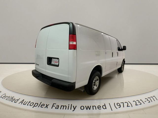 Used 2022 Chevrolet Express 2500 w/ Driver Convenience Package RWD image 5