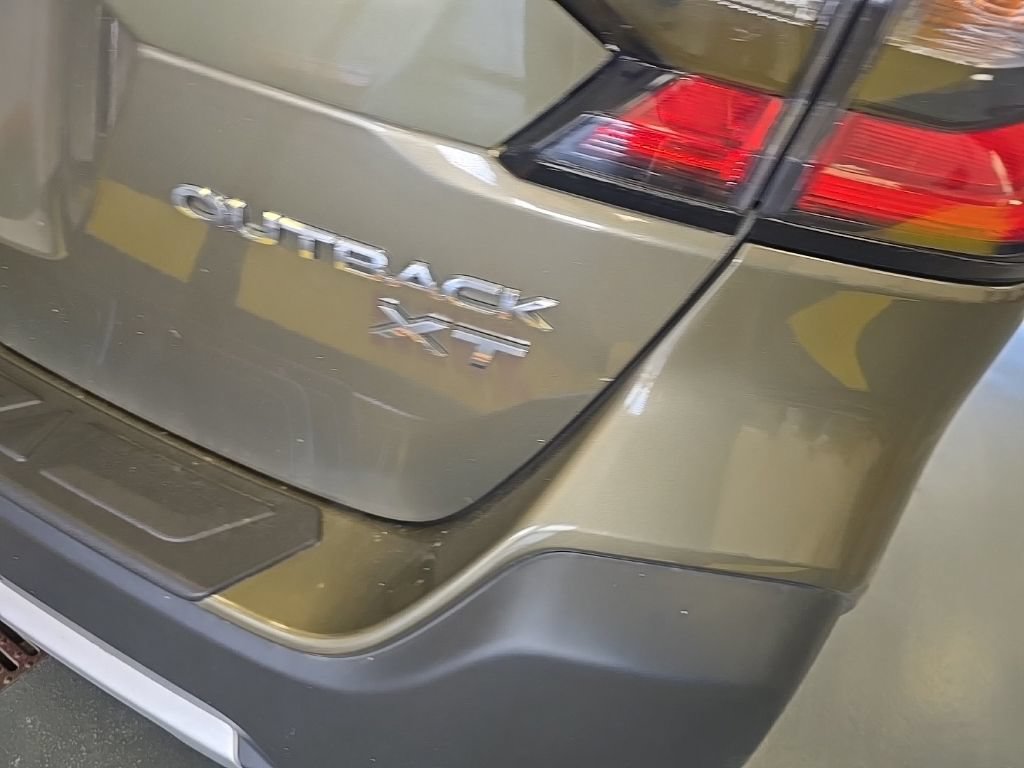 Used 2024 Subaru Outback Limited XT AWD/4WD image 4