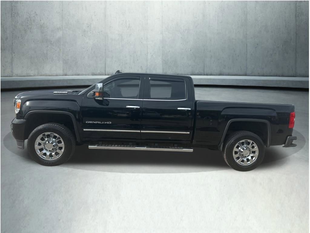 Used 2019 GMC Sierra 2500 Denali w/ Duramax Plus Package image 2