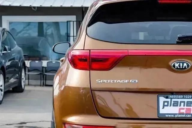 Used 2019 Kia Sportage LX FWD image 50