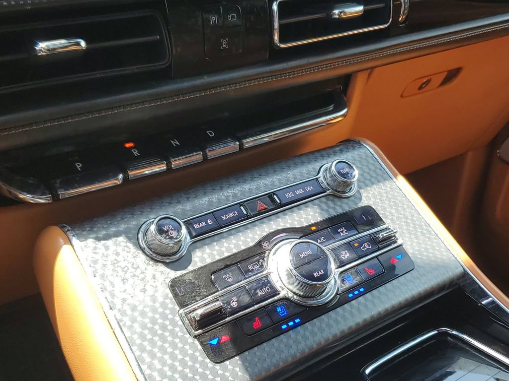 Used 2020 Lincoln Aviator Black Label AWD/4WD image 30