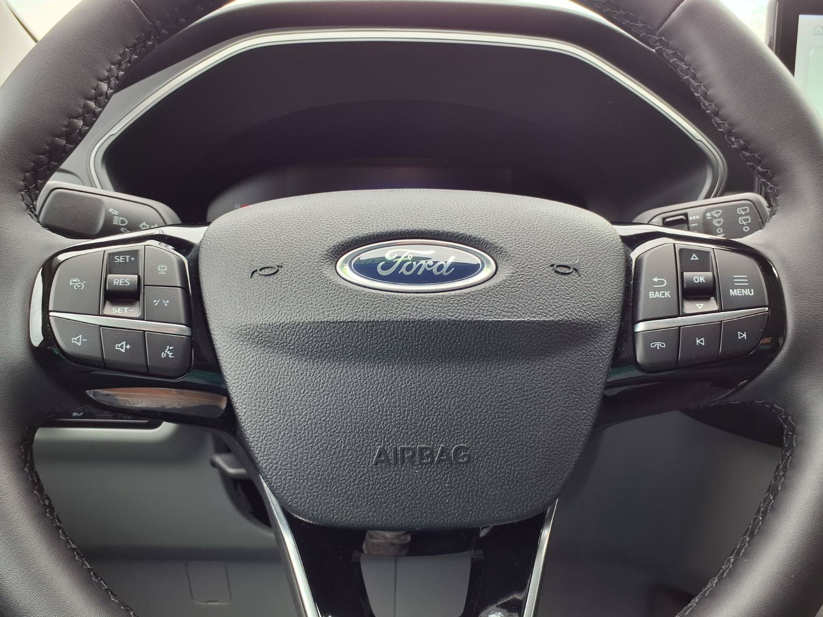 Used 2023 Ford Escape Active w/ Tech Pack #1 AWD/4WD image 16